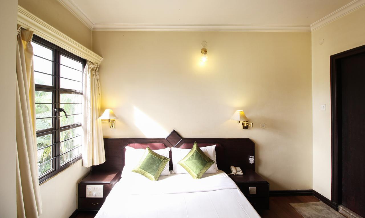 Treebo Trend Royal Inn Mysore Exteriör bild