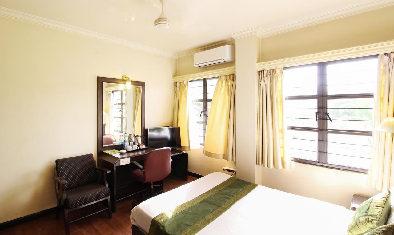 Treebo Trend Royal Inn Mysore Exteriör bild