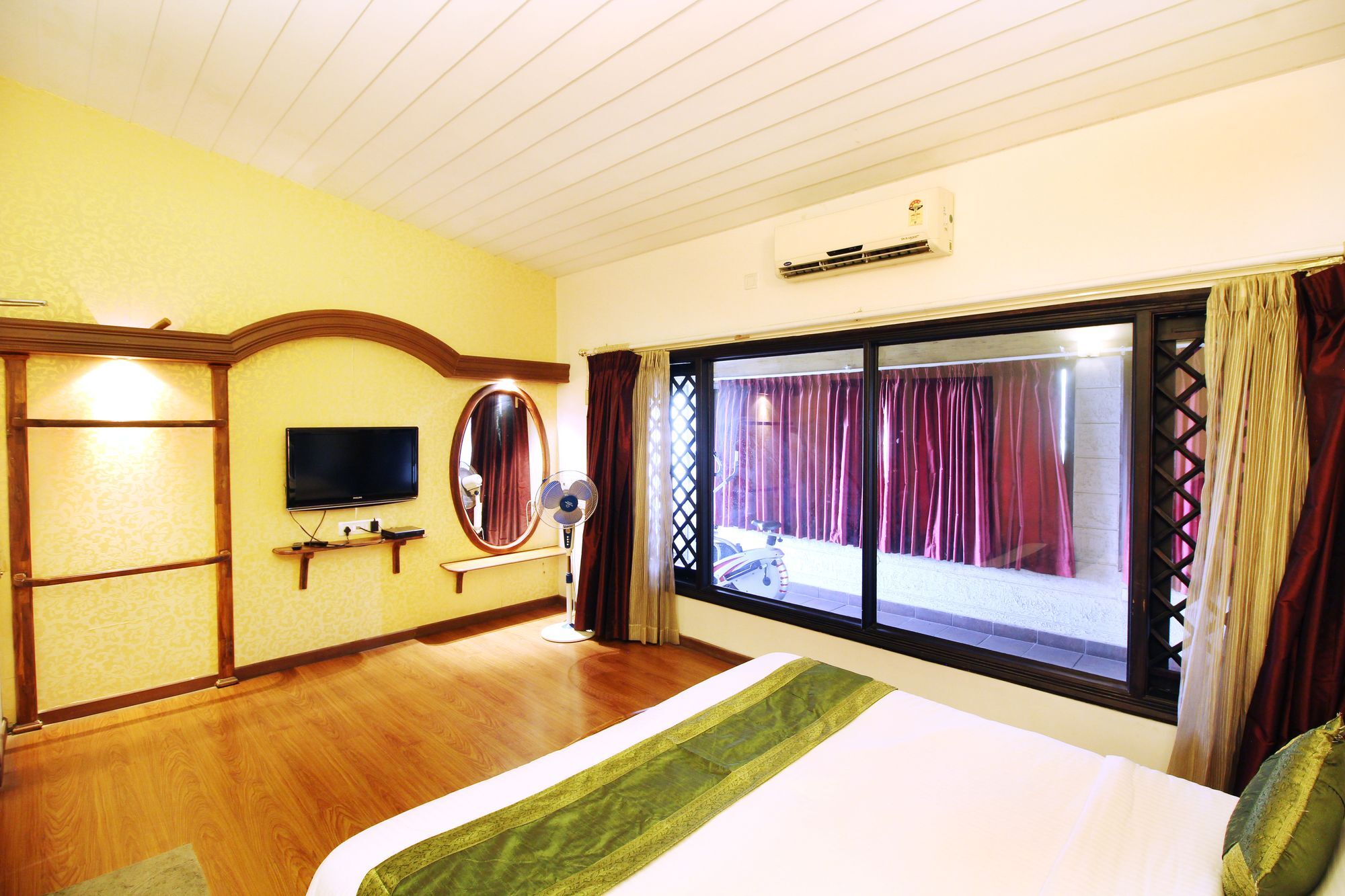 Treebo Trend Royal Inn Mysore Exteriör bild
